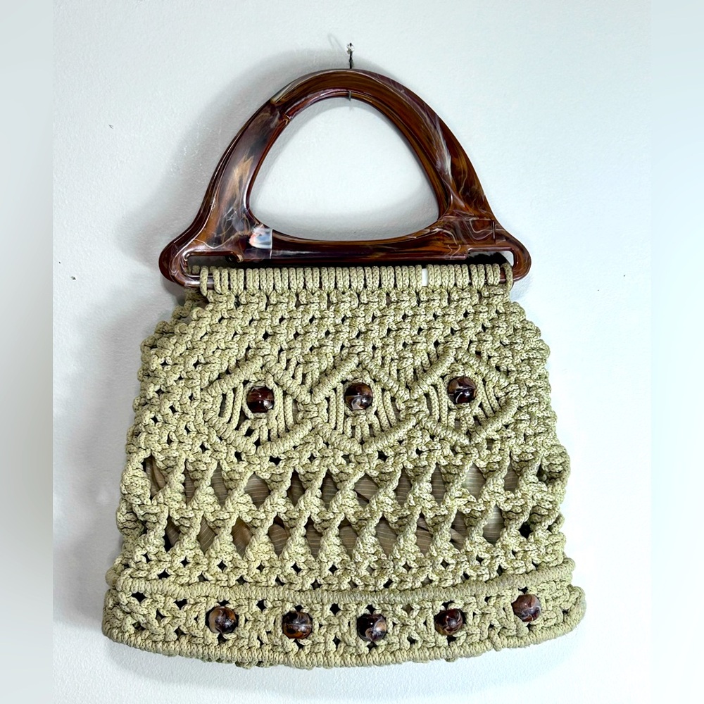 70’s large macramé purse handmade toirtise shell plastic handles bead true vtg